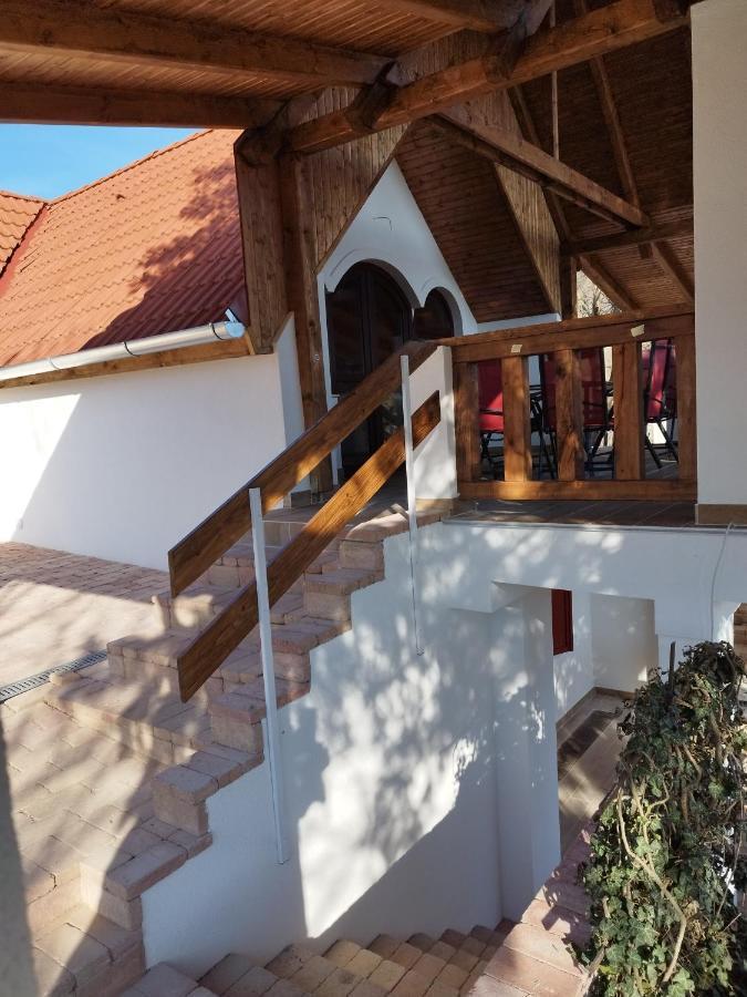 Klara Vendeghaz Villa Badacsonyors Bagian luar foto